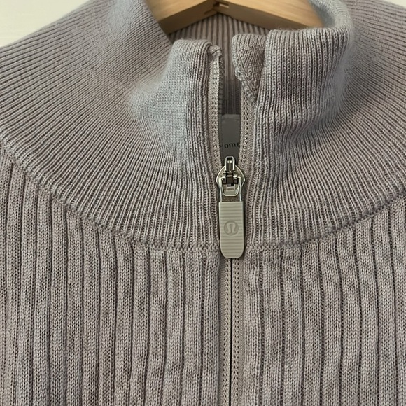 Lululemon On The Go Poncho in Chrome / Dusky Lavender - one size - Picture 8 of 11